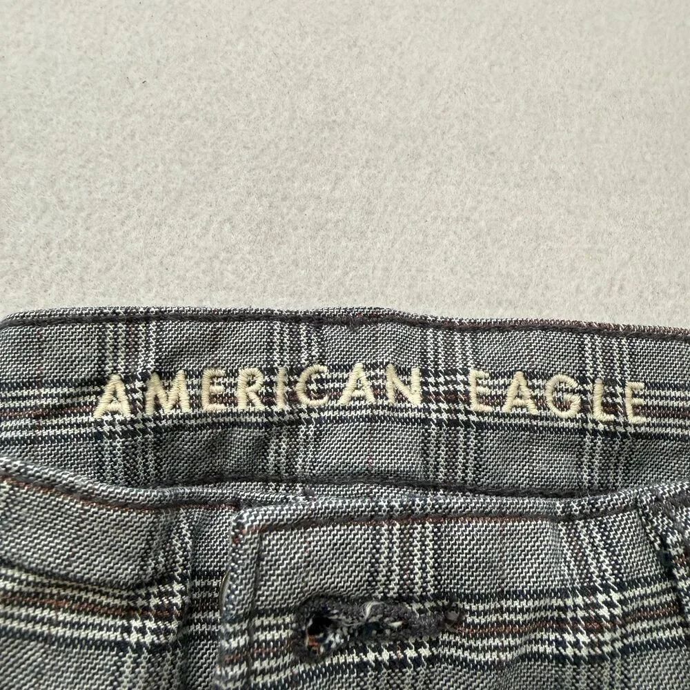 American Eagle Men's Grey Plaid Straight Leg Pants Pockets Classic Y2K Size W32